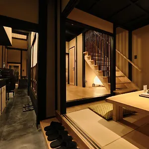 Tsumugi Hachijominamotocho アパート 京都市